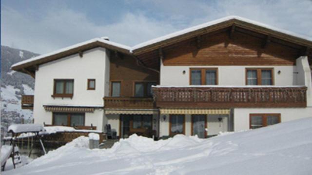 Gaesteheim Lederle Jerzens Exterior photo